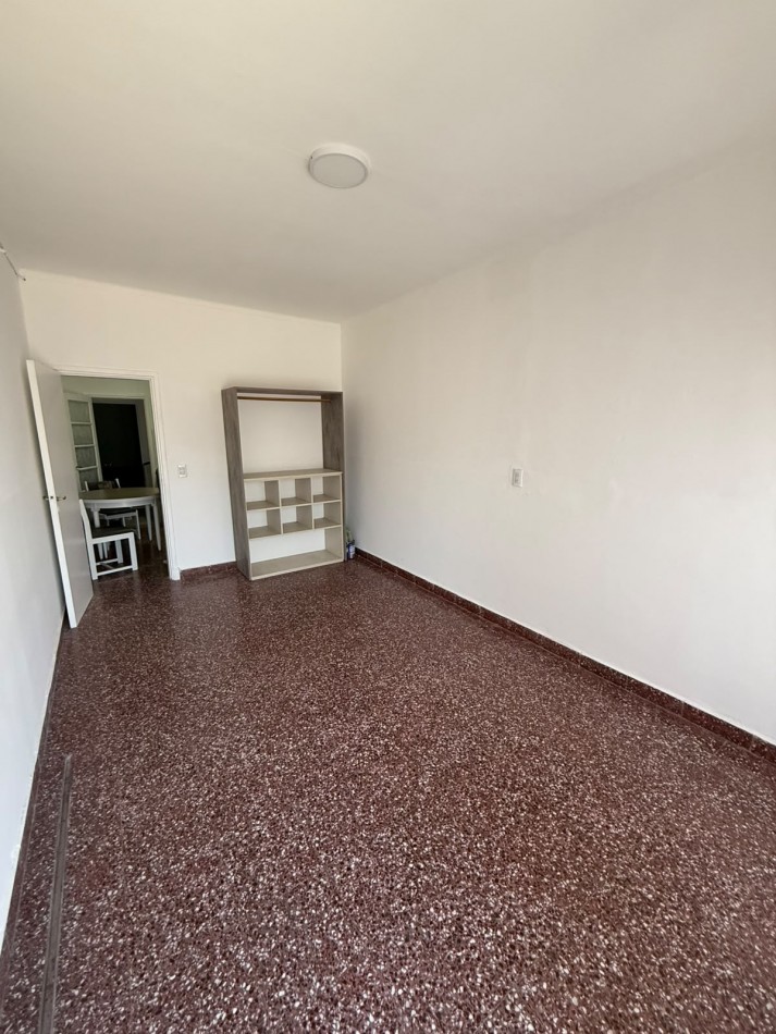 ALQUILER - DEPARTAMENTO CON GARAJE BARRIO TERMAS HUINCO