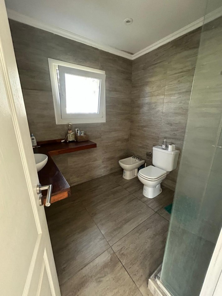 VENTA CASA 4 AMBIENTES - RUMENCO JOVEN 