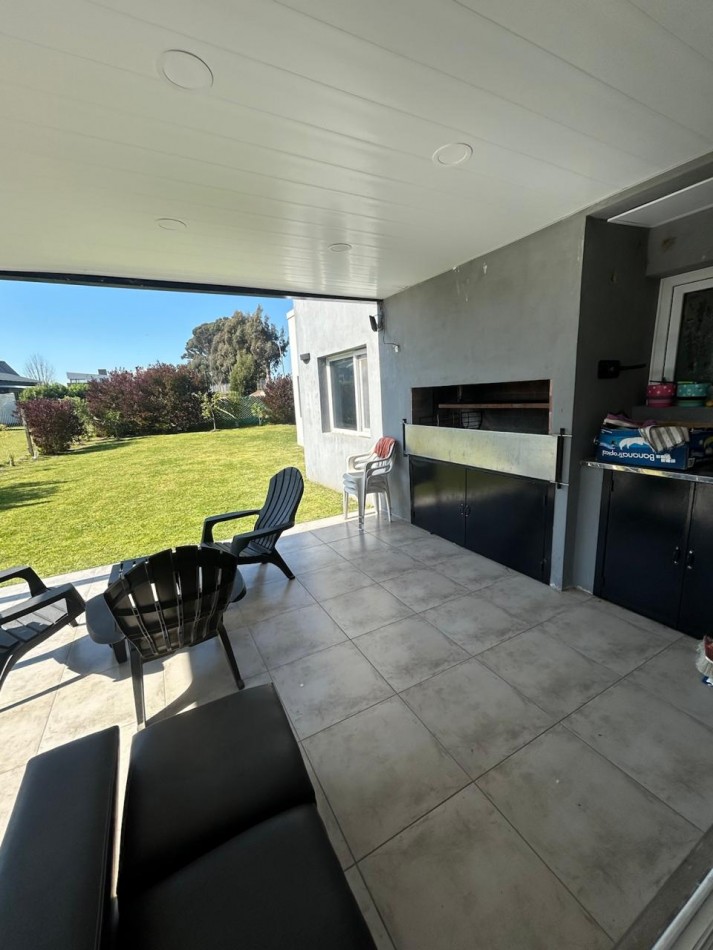 VENTA CASA 4 AMBIENTES - RUMENCO JOVEN 