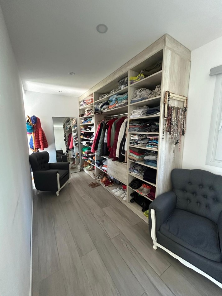 VENTA CASA 4 AMBIENTES - RUMENCO JOVEN 