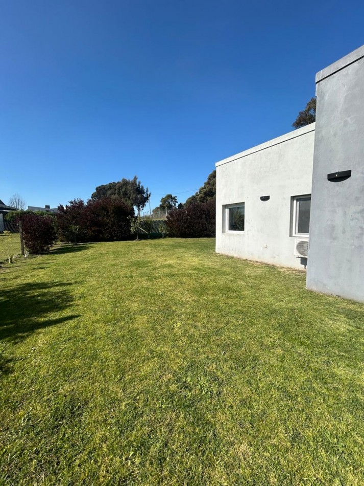 VENTA CASA 4 AMBIENTES - RUMENCO JOVEN 