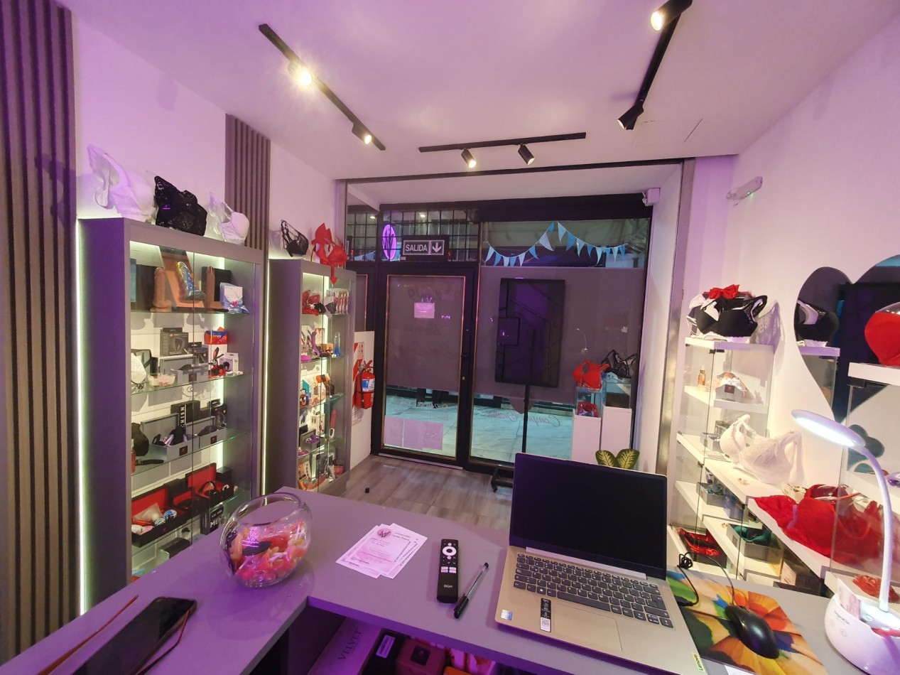 VENTA LOCAL EN GALERIA 