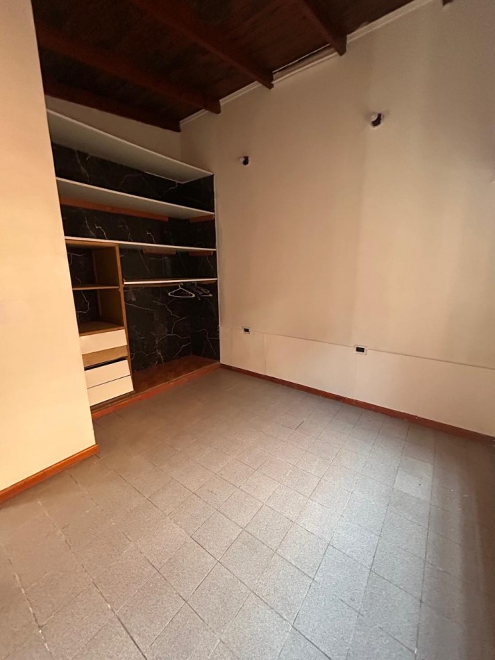 Alquiler Casa en PH 3 ambientes con parrilla