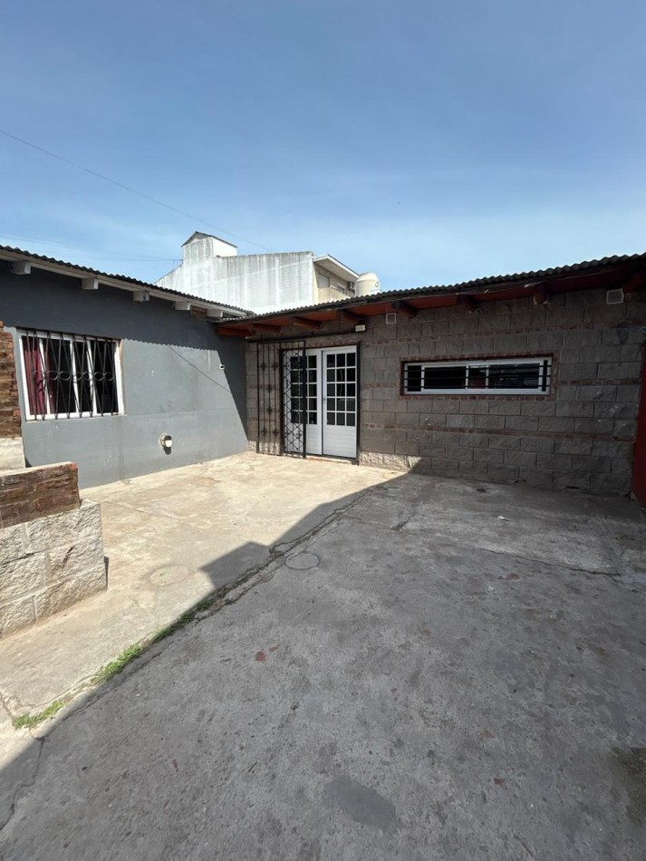 Alquiler Casa en PH 3 ambientes con parrilla