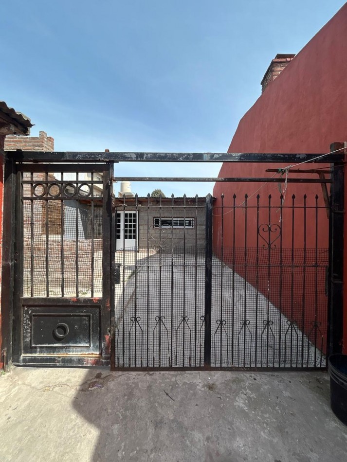 Alquiler Casa en PH 3 ambientes con parrilla
