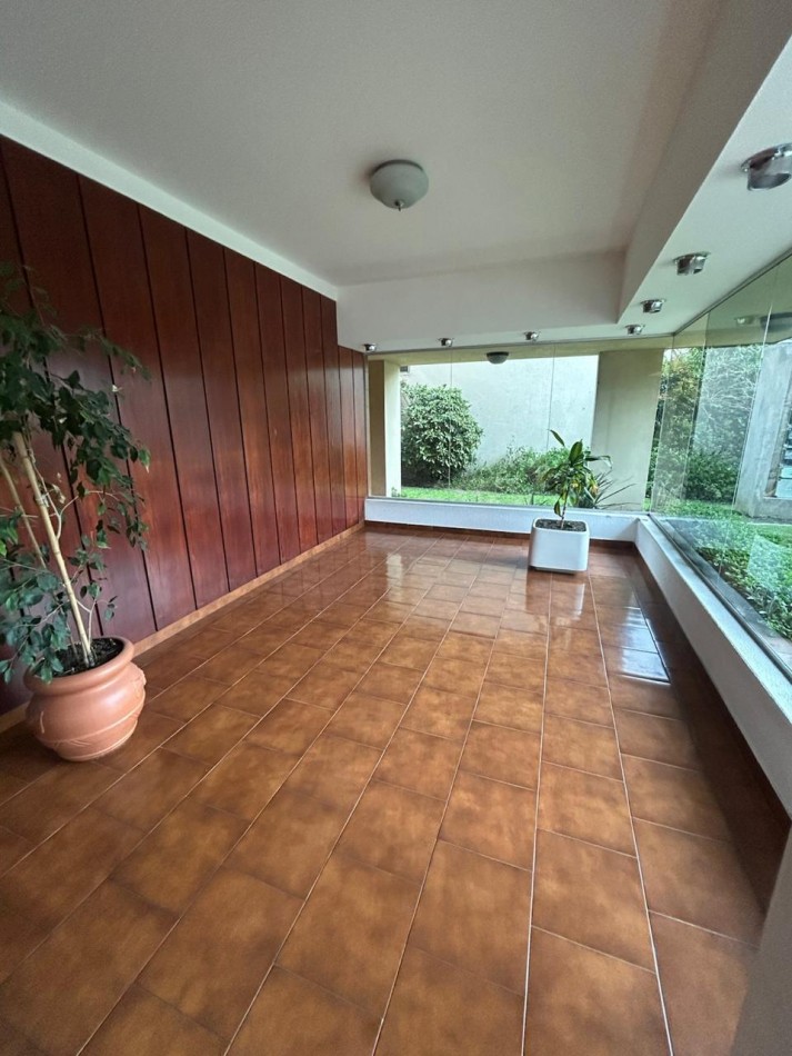 Departamento 2 ambientes con cochera