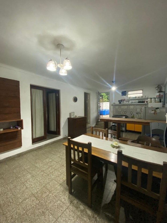 Casa 3 ambientes y dpto 2 ambientes