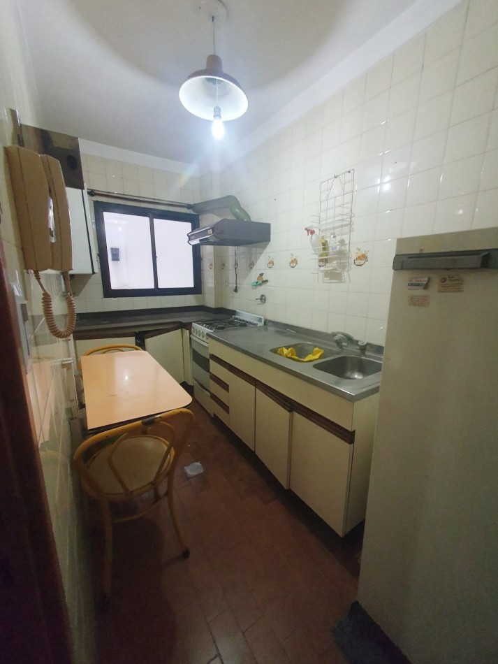 DEPARTAMENTO 2 AMBIENTES CON 2 PATIOS Y DEPENDENCIA Z/ PLAZA COLON