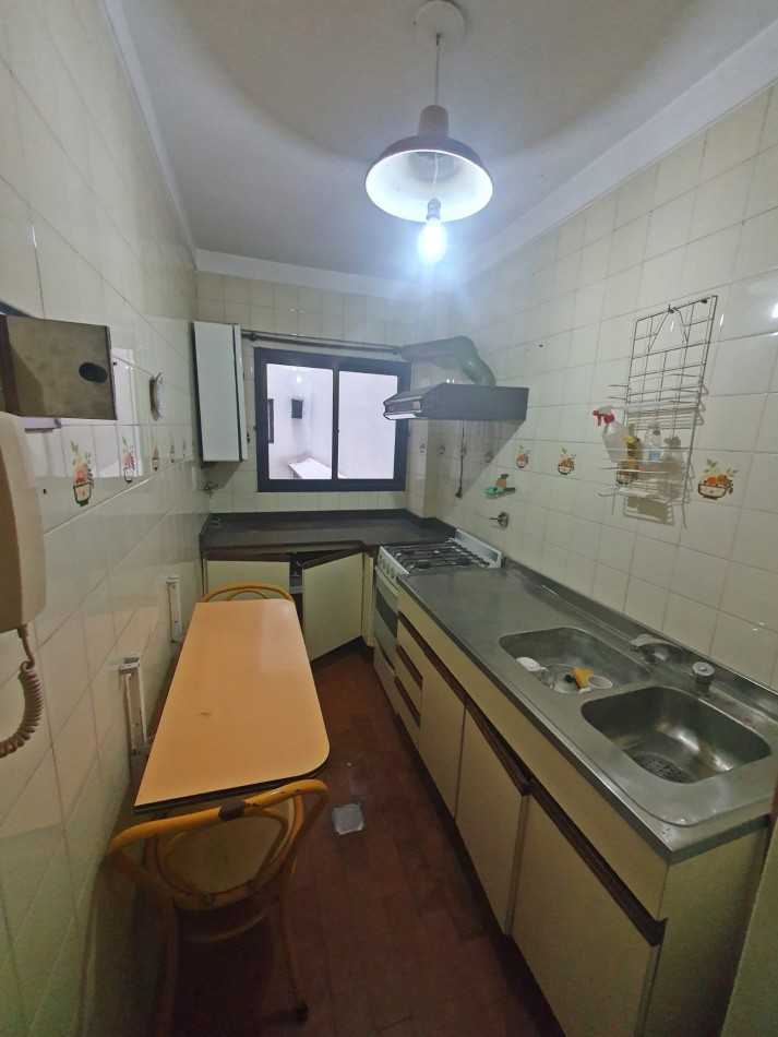 DEPARTAMENTO 2 AMBIENTES CON 2 PATIOS Y DEPENDENCIA Z/ PLAZA COLON