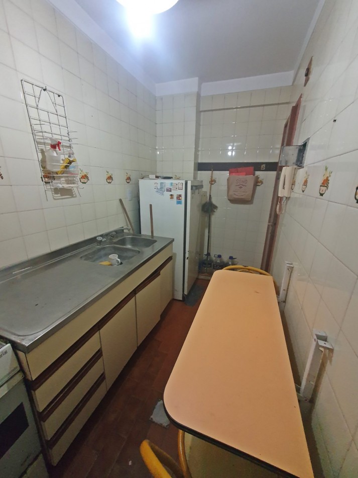 DEPARTAMENTO 2 AMBIENTES CON 2 PATIOS Y DEPENDENCIA Z/ PLAZA COLON