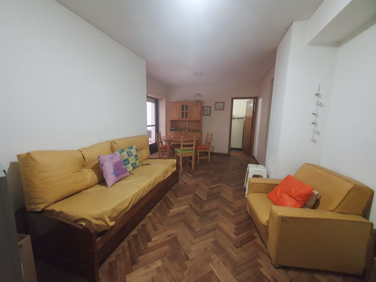DEPARTAMENTO 2 AMBIENTES CON 2 PATIOS Y DEPENDENCIA Z/ PLAZA COLON