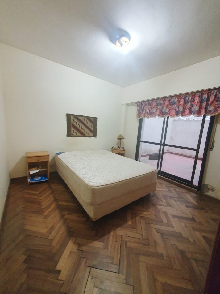 DEPARTAMENTO 2 AMBIENTES CON 2 PATIOS Y DEPENDENCIA Z/ PLAZA COLON
