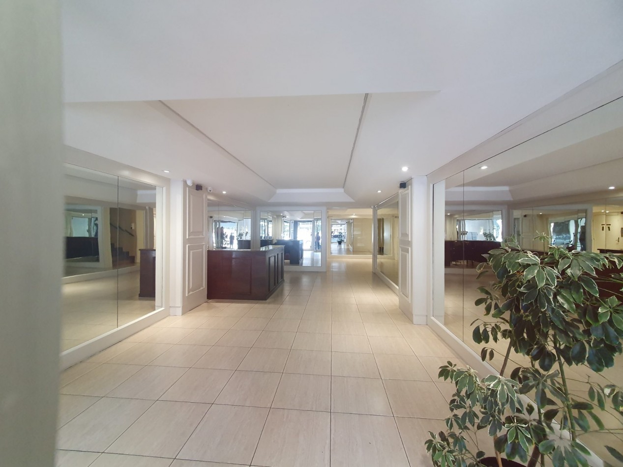 DEPARTAMENTO 2 AMBIENTES CON 2 PATIOS Y DEPENDENCIA Z/ PLAZA COLON
