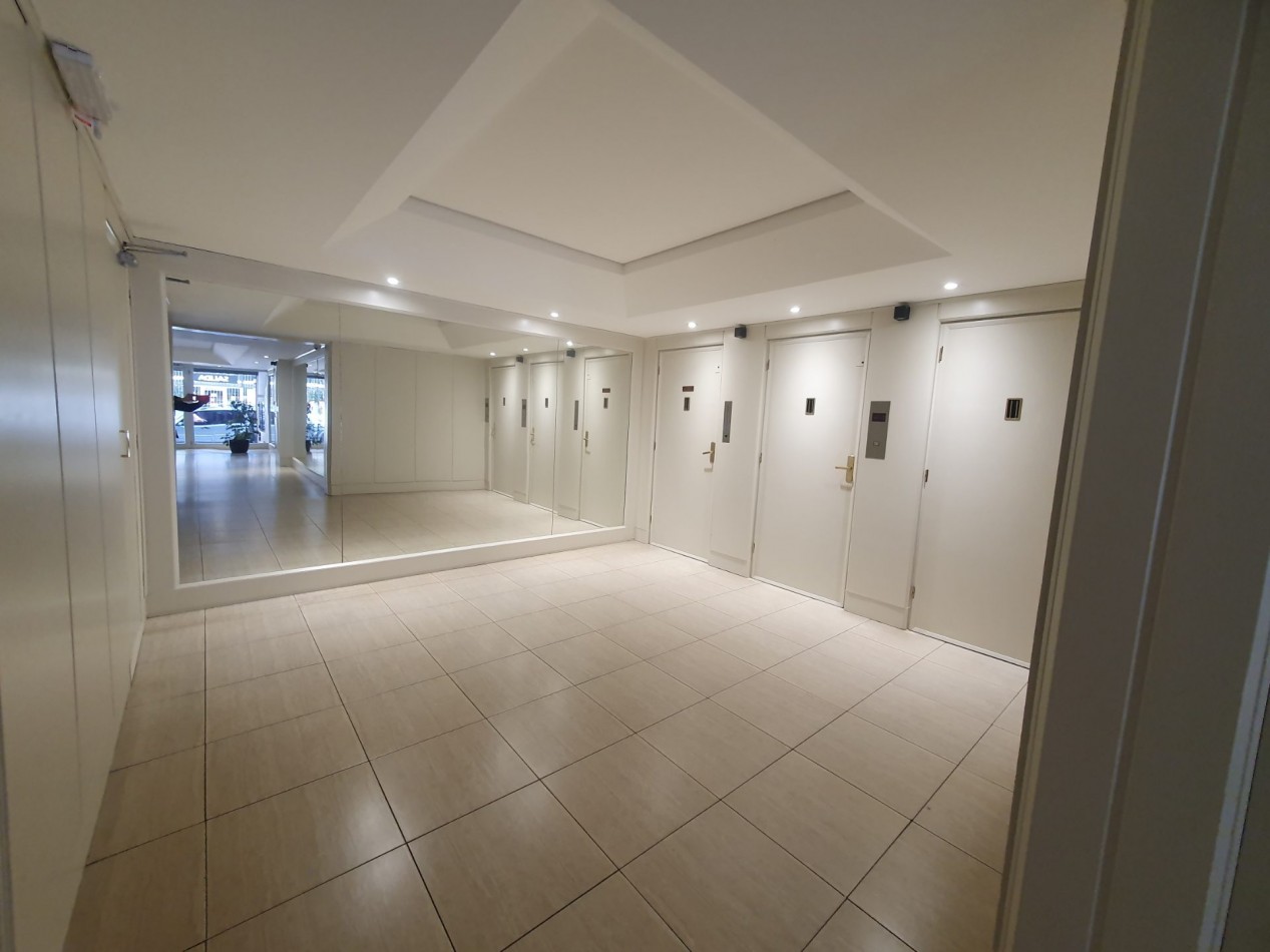 DEPARTAMENTO 2 AMBIENTES CON 2 PATIOS Y DEPENDENCIA Z/ PLAZA COLON