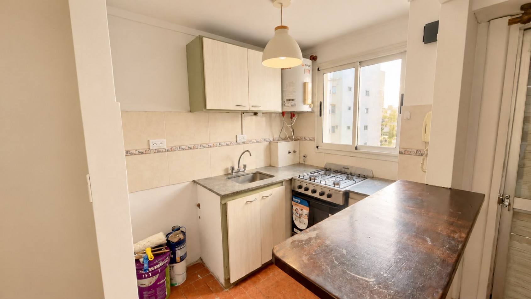 DEPARTAMENTO DE 2 AMBIENTES CON DOS BALCONES Y VISTA PARCIAL AL MAR - LA PERLA