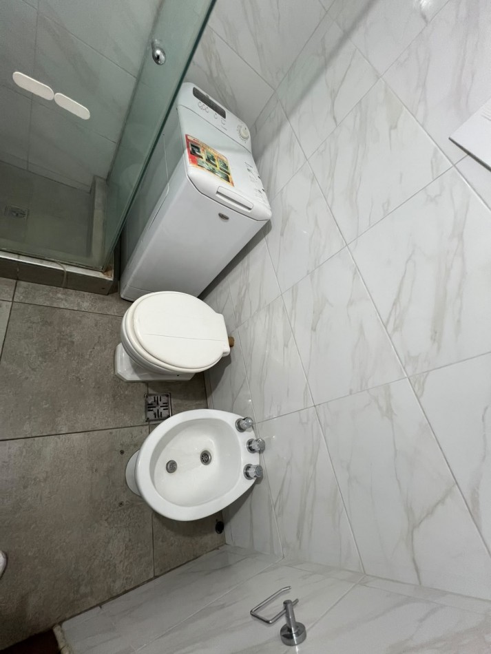 VENTA | DEPARTAMENTO DE 1 AMBIENTE Y MEDIO CON BALCON A LA CALLE