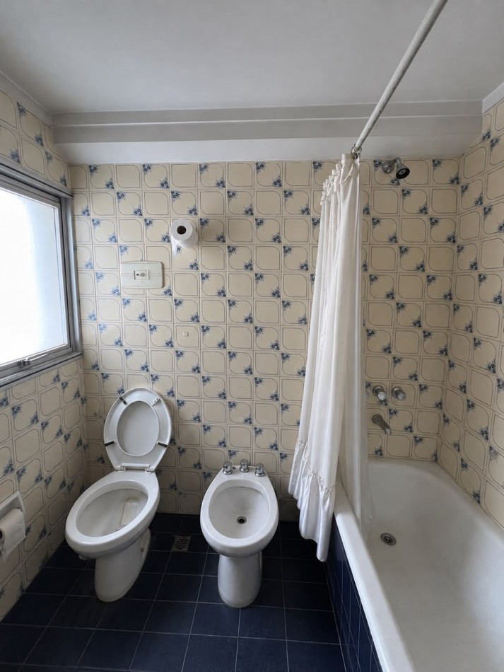 VENTA - DEPARTAMENTO 4 AMBIENTES CON TERRAZA