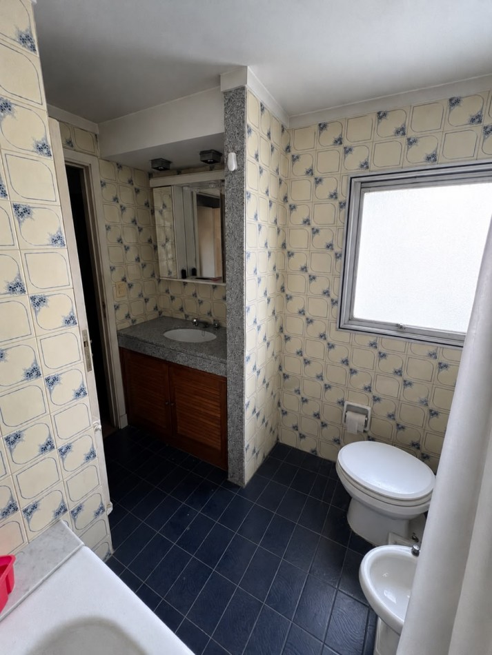 VENTA - DEPARTAMENTO 4 AMBIENTES CON TERRAZA