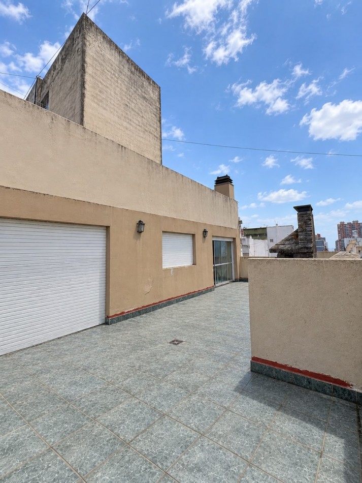 VENTA - DEPARTAMENTO 4 AMBIENTES CON TERRAZA