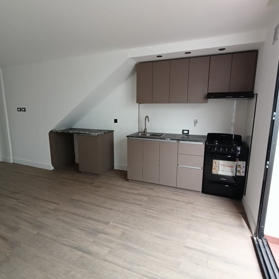  ALQUILER - PH DE 2 AMBIENTES