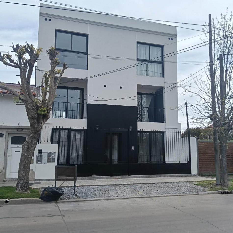  ALQUILER - PH DE 2 AMBIENTES