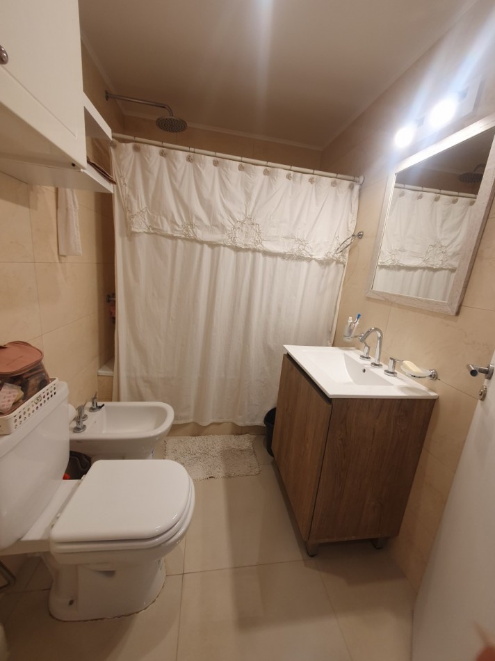 Hermoso Semipiso de 3 ambientes con cochera en Plaza Mitre  