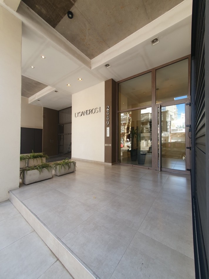 Hermoso Semipiso de 3 ambientes con cochera en Plaza Mitre  