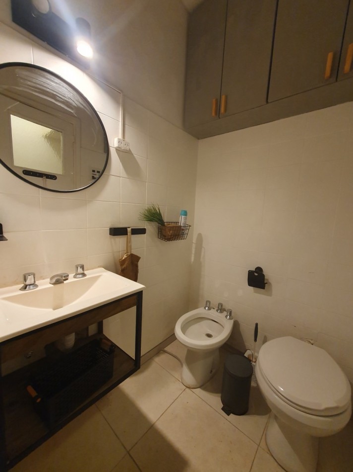 AMBIENTE  A UNA CUADRA DE PLAZA COLON 