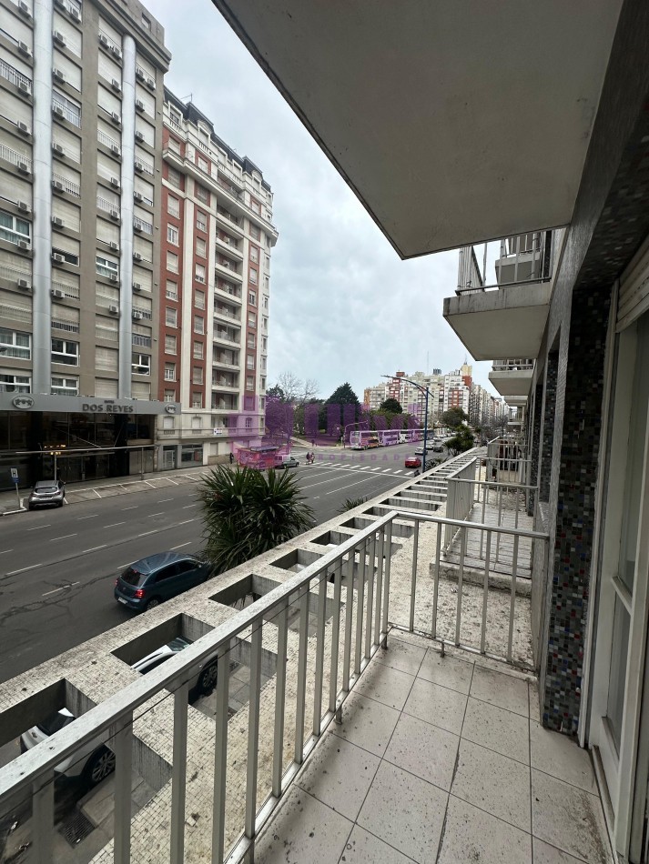 VENTA DEPARTAMENTO 2 AMBIENTES CON BALCON A LA CALLE