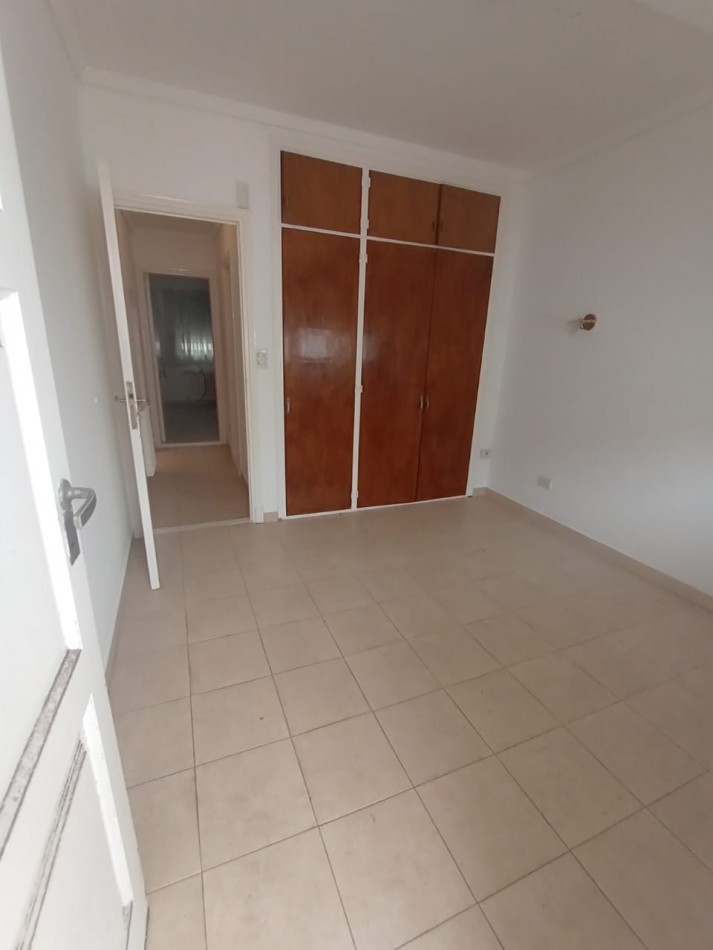 CHALET 5 AMBIENTES - CHAUVIN