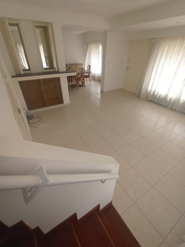 CHALET 5 AMBIENTES - CHAUVIN