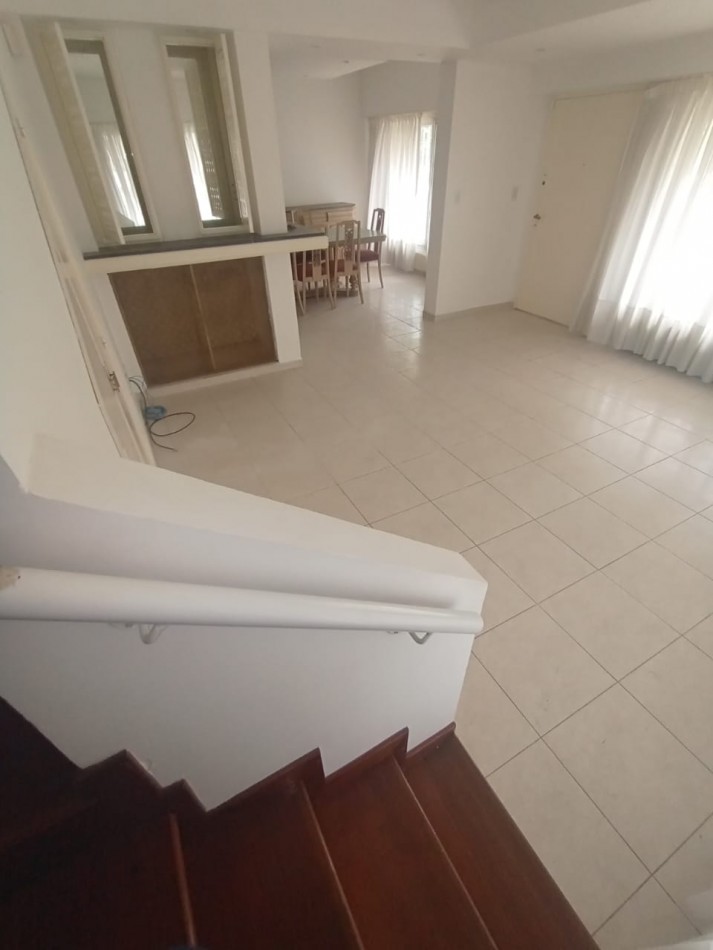 CHALET 5 AMBIENTES - CHAUVIN