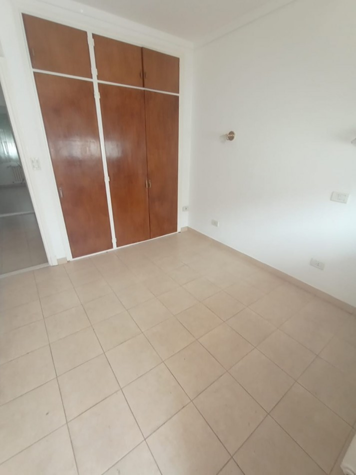 CHALET 5 AMBIENTES - CHAUVIN