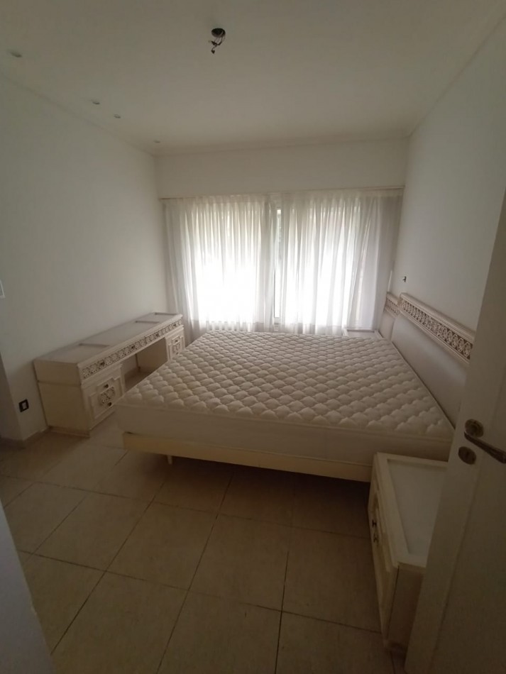 CHALET 5 AMBIENTES - CHAUVIN