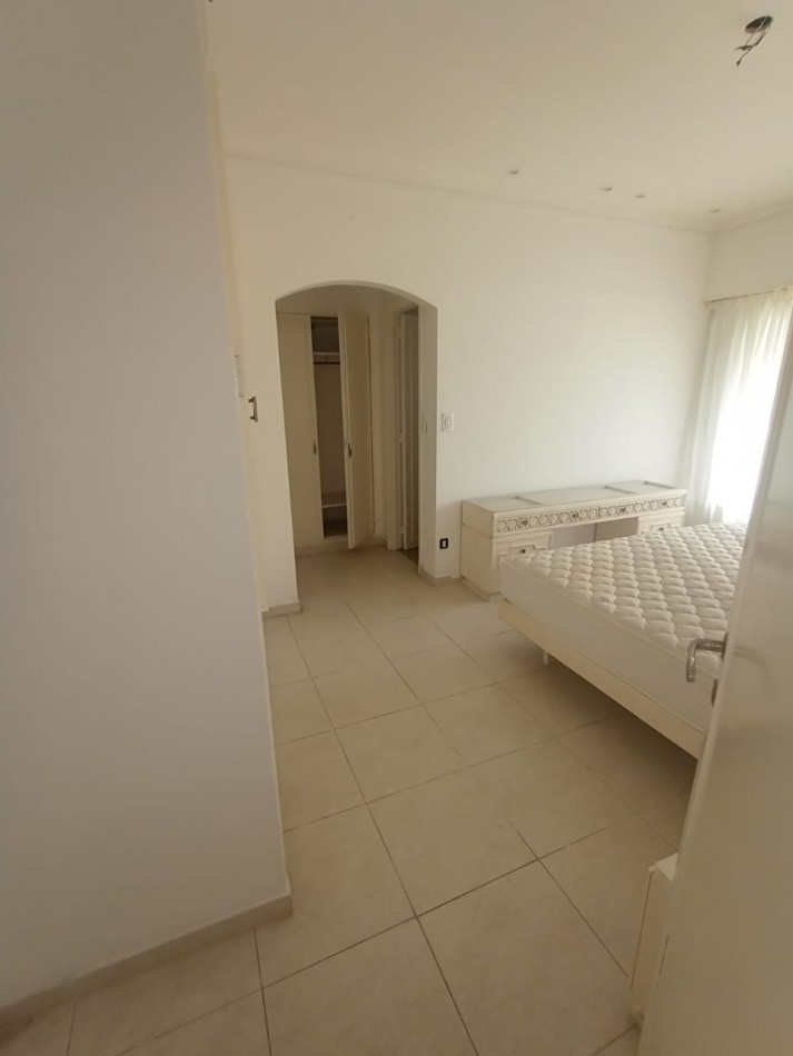 CHALET 5 AMBIENTES - CHAUVIN