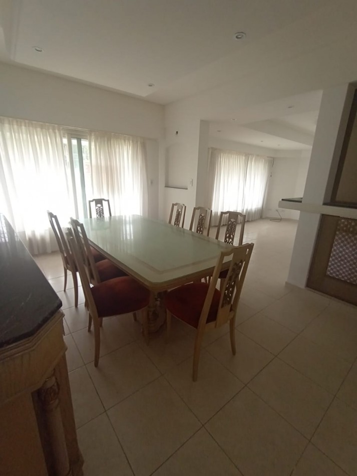 CHALET 5 AMBIENTES - CHAUVIN