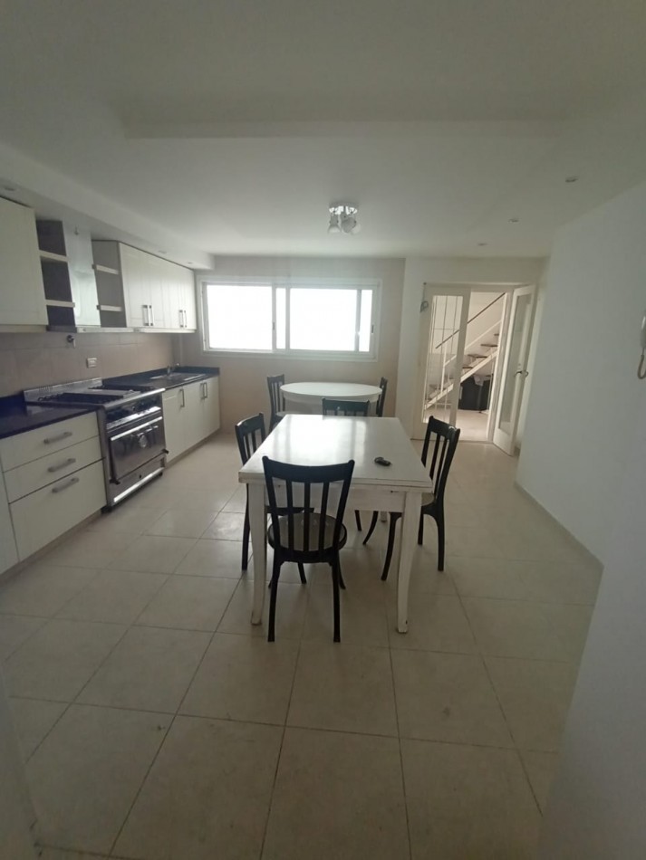 CHALET 5 AMBIENTES - CHAUVIN