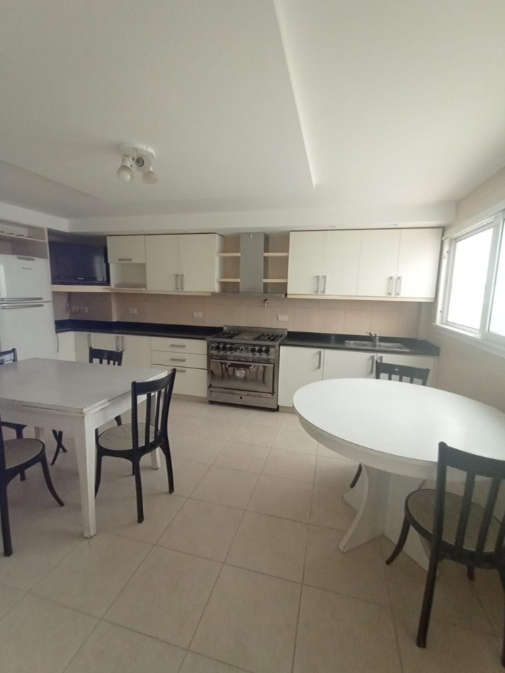 CHALET 5 AMBIENTES - CHAUVIN