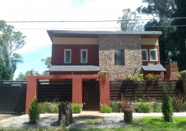 Hermoso chalet a estrenar en la zona de Santa Celina