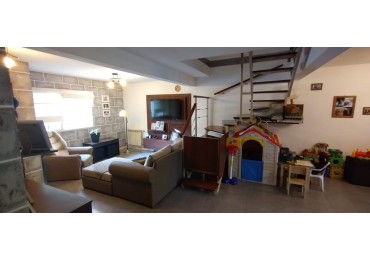 Duplex en el barrio Estrada