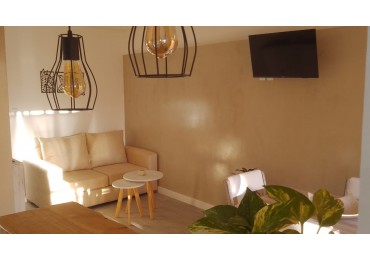 Departamento de 2 ambientes a la calle con balcon     Corrientes  y Rawson
