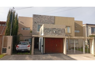 Duplex en el barrio Estrada