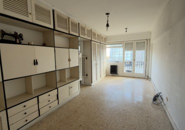  Oportunidad! 2 ambientes a la calle con cochera 